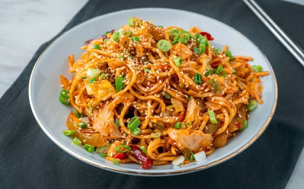 Noodle tarifleri pişirme süresi ve wok teknikleri
